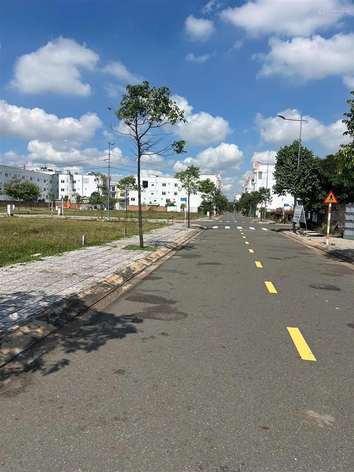 Cần bán đất quận 9 đường nguyễn duy trinh 12m  sát vinhome  giá 29tr/m2  shr