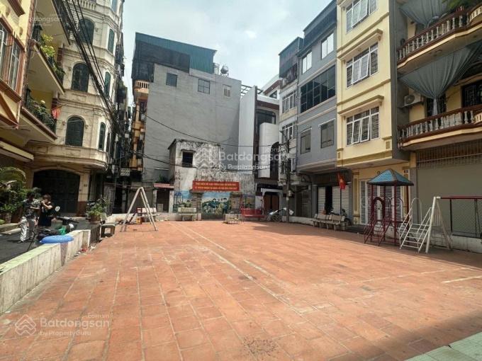 Hộ khẩu hoàn kiếm  ngay gần hồ gươm  6tỷ9 nhà 4t dân xây  nội thất đẳng cấp hoàng gia