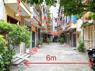 Tt cầu giấy phân lô  ô tô tránh 7 chỗ vào nhà  trung tâm cầu giấy  ngõ 6m  khu hiếm nhà bán 