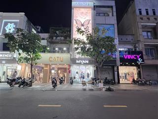 Nhà đẹp mặt tiền lê hồng phong, p12, quận 5  4.2x24.6m vuông vức, 4 tầng, giá bán 39.9 tỷ