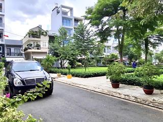 Bán nhà khu dân cư bông sao, quận 8 4 tầng mới đẹp, 7pn, công viên trước nhà