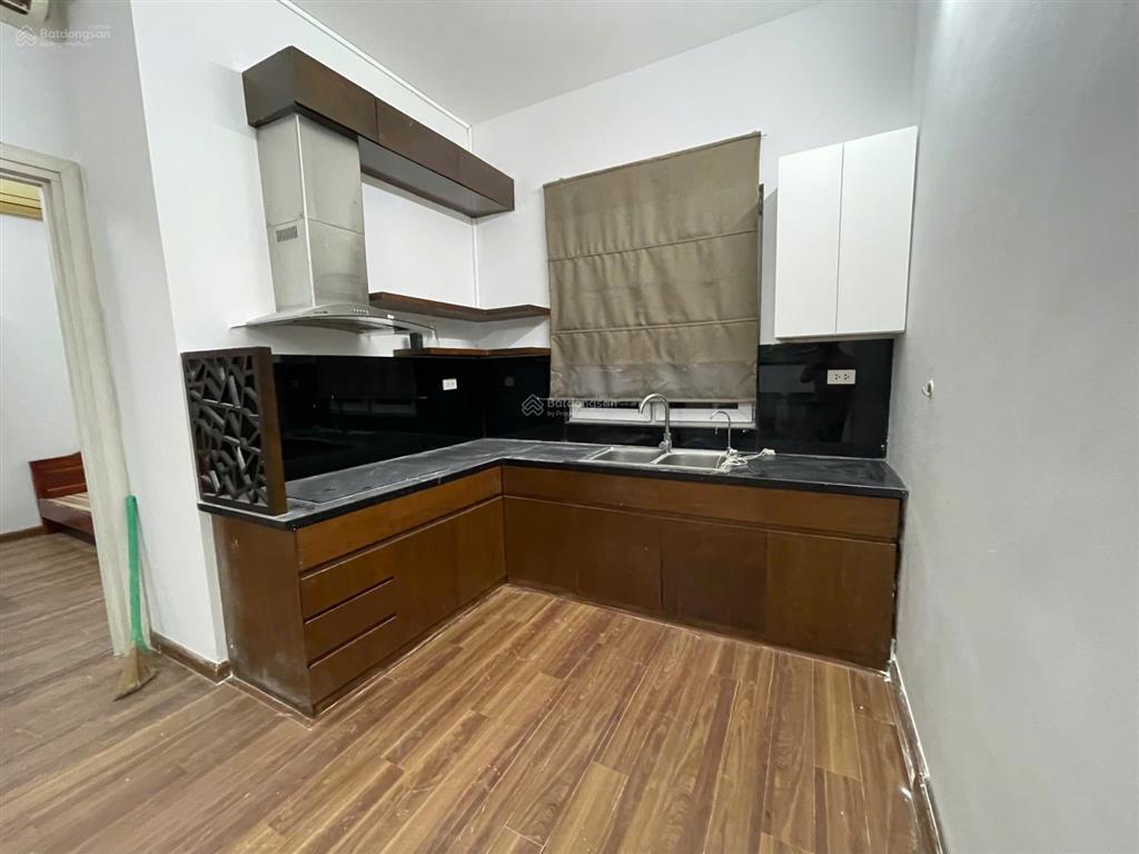 Bán căn hộ mới đẹp, full nội thất, ở ngay toà pcc1 view cực thoáng, sổ đỏ chính chủ giá chỉ 3,75 tỷ