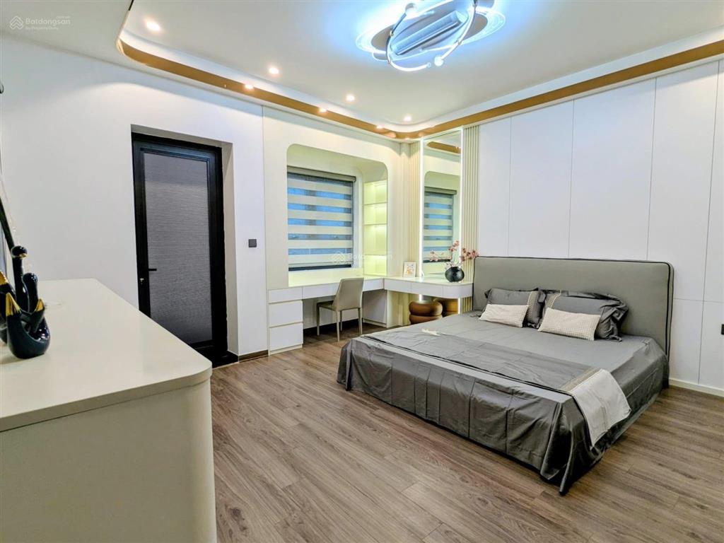 Mai động  lô góc  ngõ thông  ô tô lùi cửa  thang máy  full nội thất hoàng gia