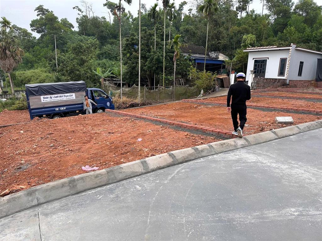 Bán đất chính chủ 60 m2 ô tô đỗ tận đất tại phường quảng thanh