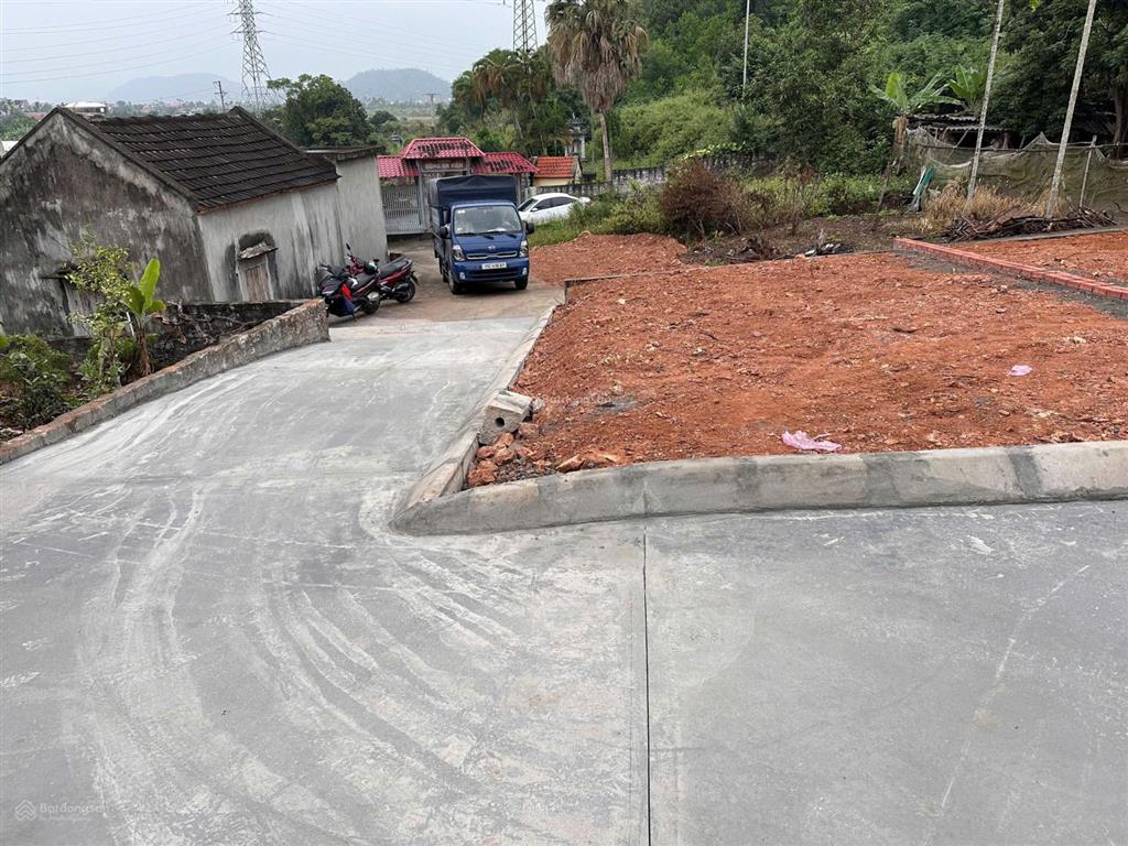 Bán đất chính chủ 60 m2 ô tô đỗ tận đất tại phường quảng thanh