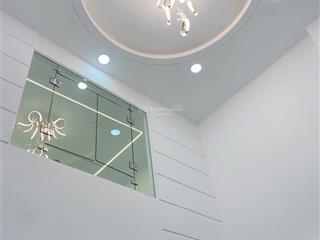 Bán nhà mới xây tặng nội thất  hẻm xe hơi 6m quay đầu vào tận nhà  sát phú nhuận