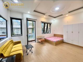 Siêu phẩm căn hộ studio ban công, rộng rãi, thoáng mát, full nội thất ngay trung tâm phú nhuận