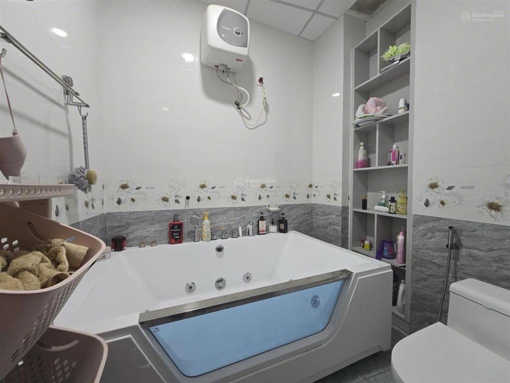 Hiếm bán nhà đẹp sát vách quận 1  p15, bình thạnh 74m2  giá 7,9 tỷ