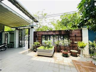 Bán biệt thự 3 tầng, giá ưu đãi 20 tỷ, 368m2 ở đường 7, bà điểm, hóc môn, hcm