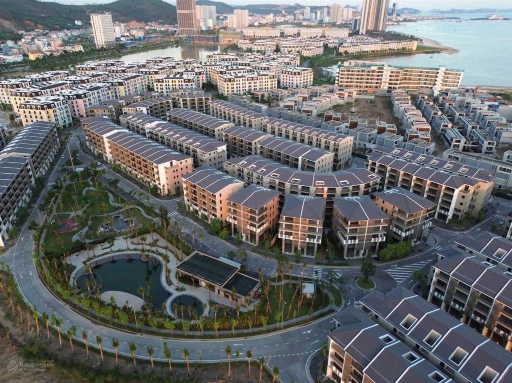 Cần bán căn biệt thự góc mặt biển horizon bay hạ long, xây dựng 5 tầng, full chính sách cđt