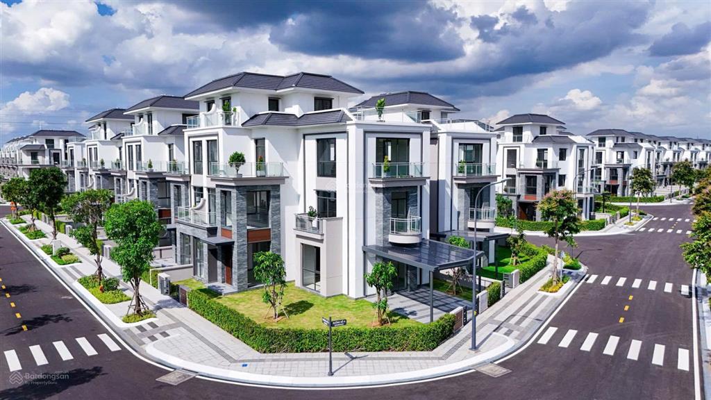 Bán lỗ gấp căn nhà liền kề có cửa hậu (1 trong 7 căn duy nhất của dự án)  mặt tiền 25m