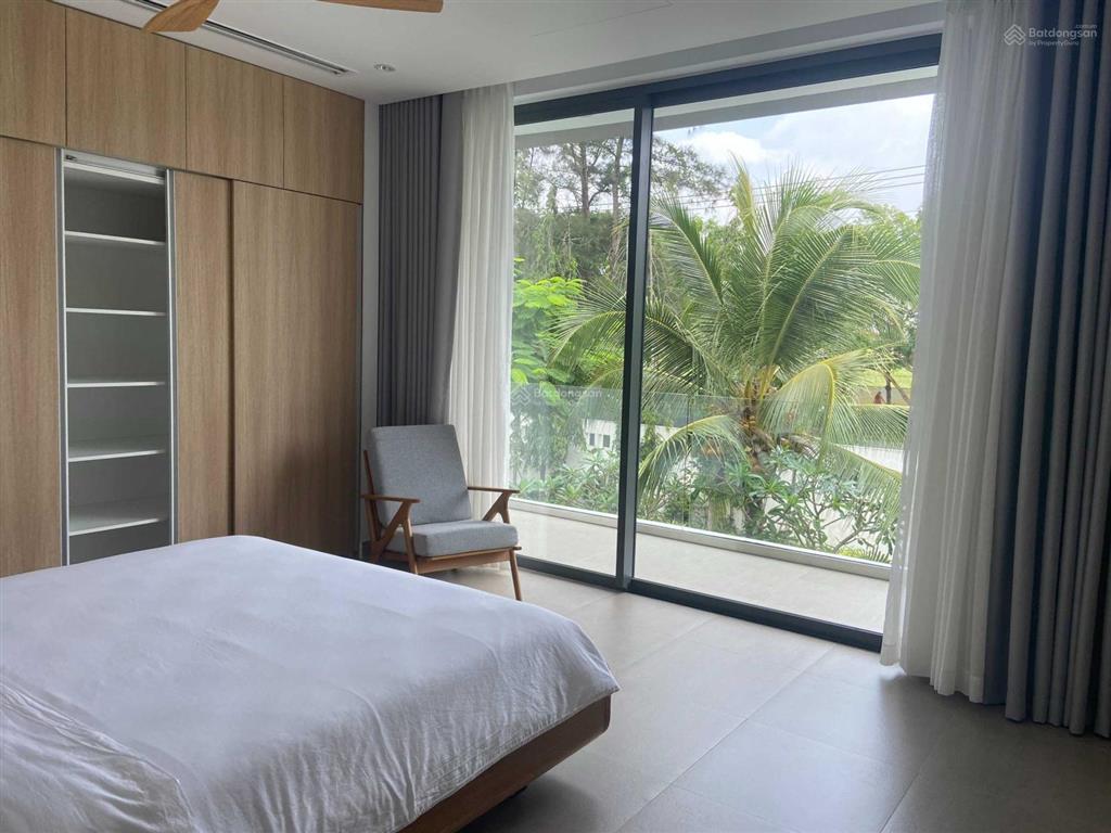 Chính chủ bán căn villa sanctuary vị trí căn góc 359,4 m2, nhận nhà ở liền, giá 20 tỷ (vat) bao hết