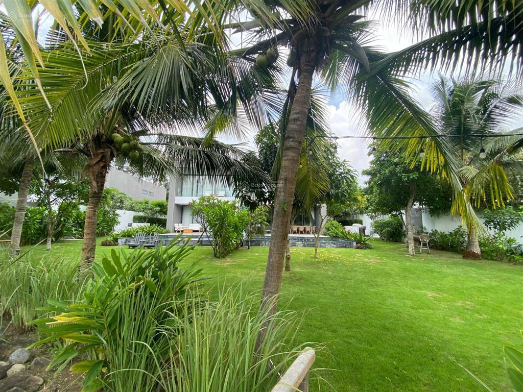 Chính chủ bán căn villa sanctuary vị trí căn góc 359,4 m2, nhận nhà ở liền, giá 20 tỷ (vat) bao hết