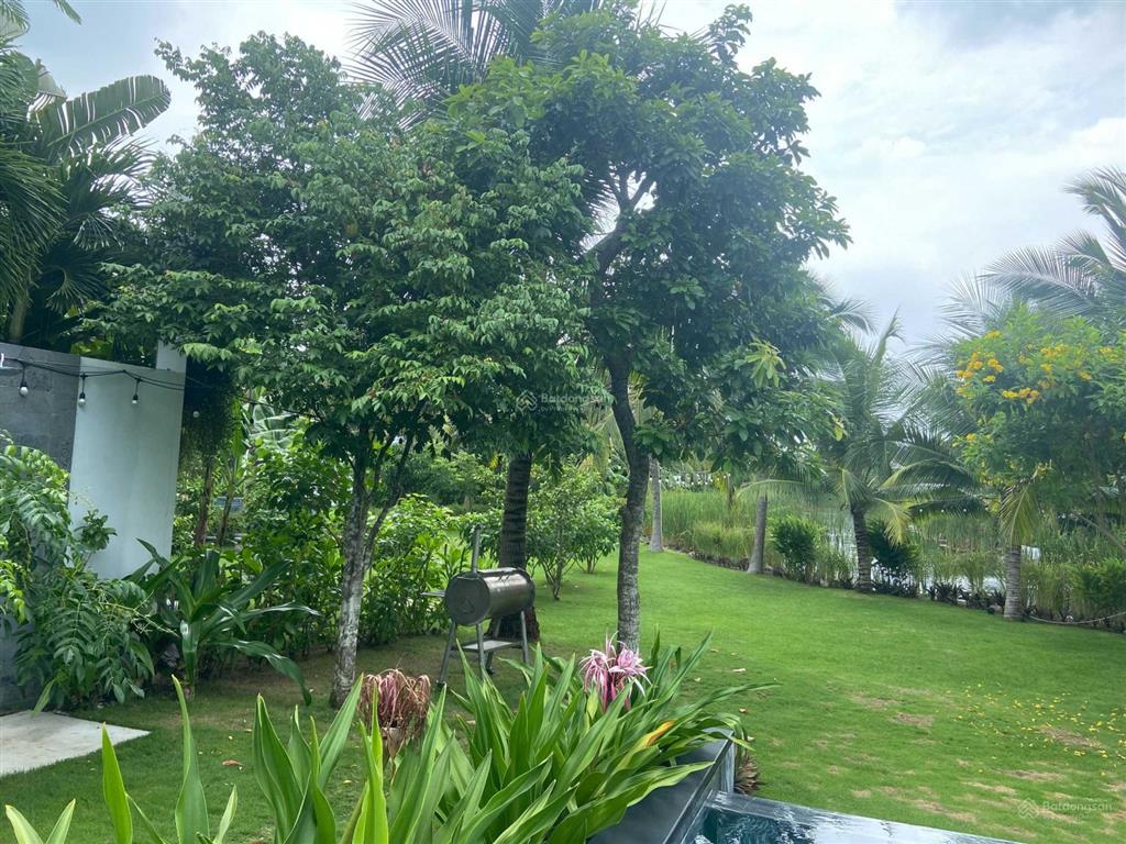 Chính chủ bán căn villa sanctuary vị trí căn góc 359,4 m2, nhận nhà ở liền, giá 20 tỷ (vat) bao hết