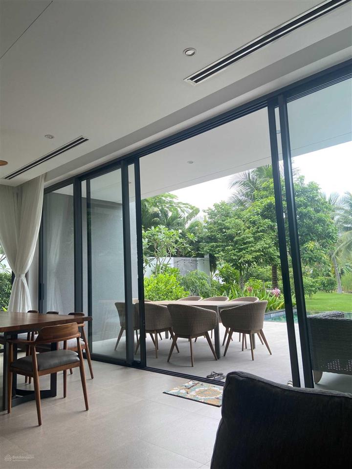 Chính chủ bán căn villa sanctuary vị trí căn góc 359,4 m2, nhận nhà ở liền, giá 20 tỷ (vat) bao hết