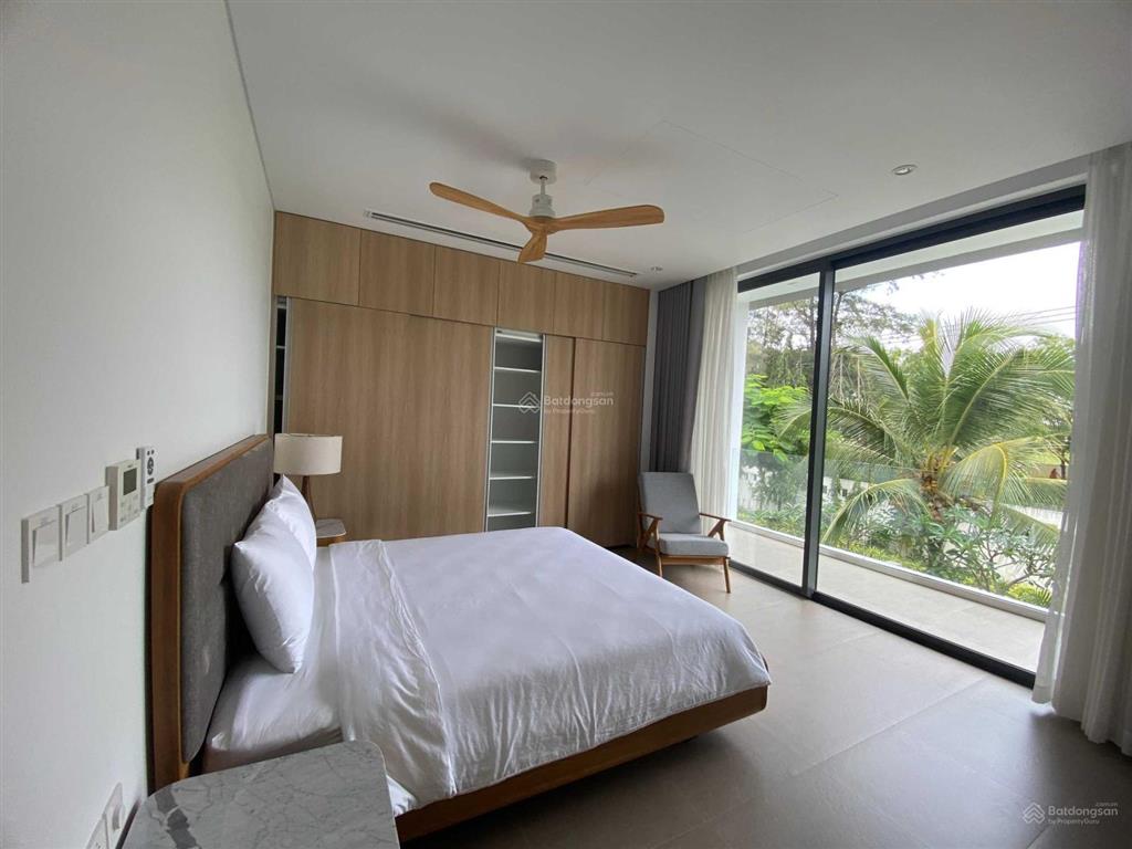 Chính chủ bán căn villa sanctuary vị trí căn góc 359,4 m2, nhận nhà ở liền, giá 20 tỷ (vat) bao hết