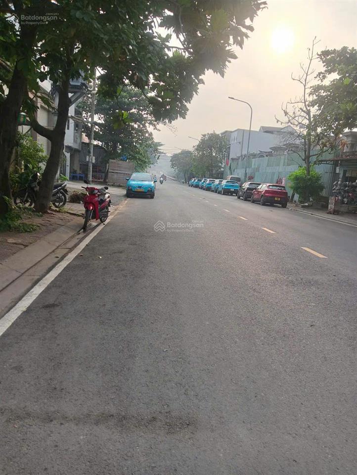 Cần bán kho mặt tiền kinh doanh hoàng ngân p16 q8  kho công chạy mặt tiền đường 16m