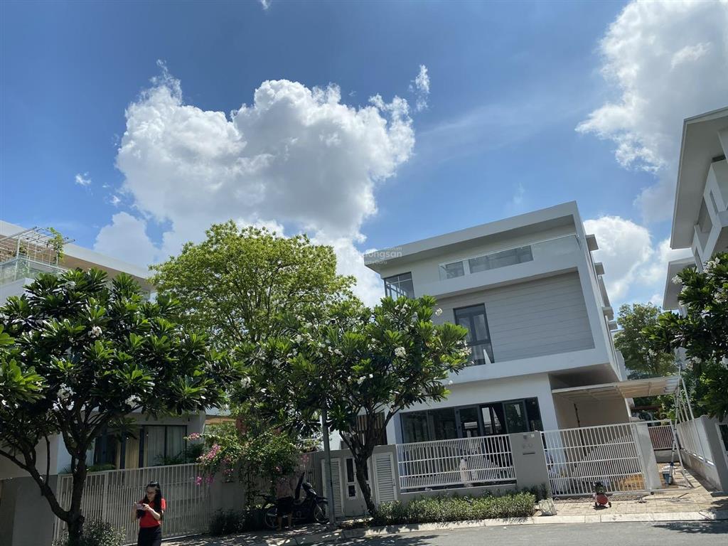 Biệt thự đơn lập phodong village 352m2 giá 31,5 tỷ. ngay công viên 2200m2.  0939 968 ***