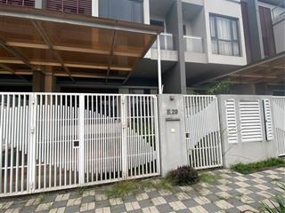 Bán nhà liền kề view chung cư cao cấp, 120m2 giá 12,8 tỷ, sổ hồng riêng.  0939 968 ***