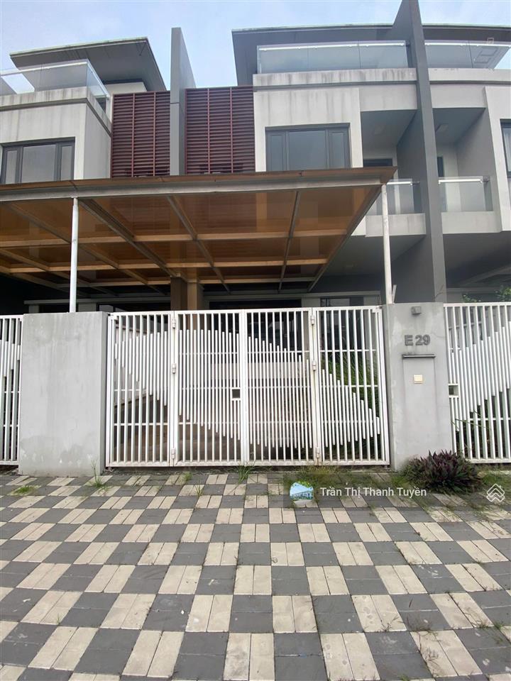 Bán nhà liền kề view chung cư cao cấp, 120m2 giá 12,8 tỷ, sổ hồng riêng.  0939 968 ***