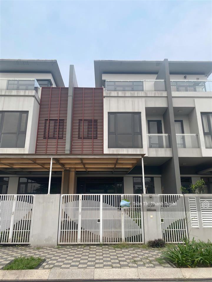 Bán nhà liền kề view chung cư cao cấp, 120m2 giá 12,8 tỷ, sổ hồng riêng.  0939 968 ***
