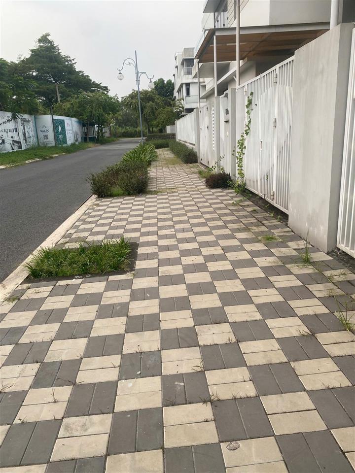 Bán nhà liền kề view chung cư cao cấp, 120m2 giá 12,8 tỷ, sổ hồng riêng.  0939 968 ***