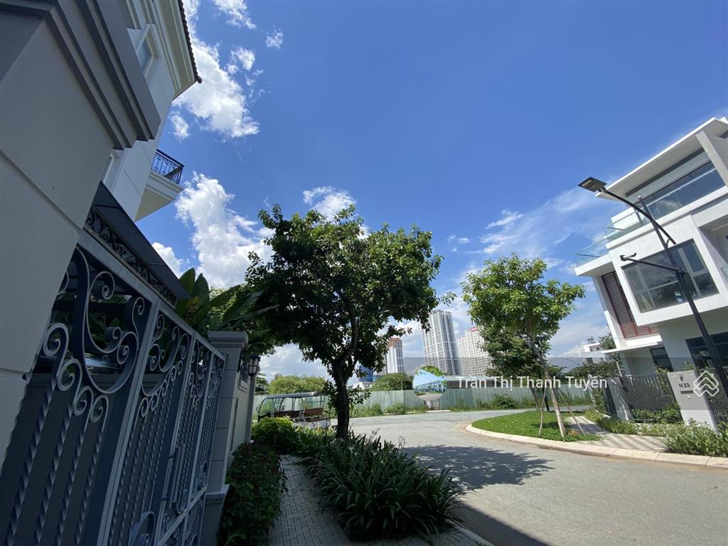Bán nhà liền kề view sol villas, dt 120m2 giá 14,5 tỷ.  0939 968 ***