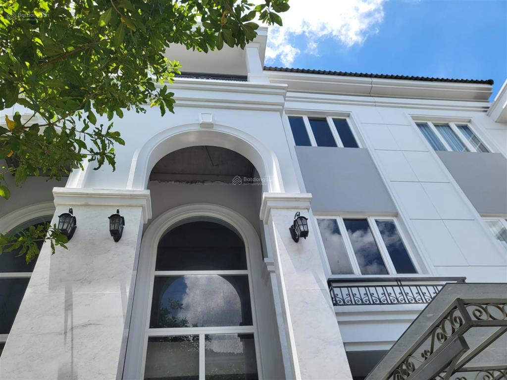 Duy nhất căn góc 2 mặt tiền, 187m2 giá 22,5 tỷ. sổ hồng riêng.  0939 968 ***