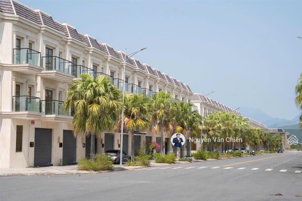 Duy nhất và cực hiếm căn đông bắc 125m2 số nhà đẹp giá tốt nhất, vị trí đẹp sổ sẵn.  0965 192 ***