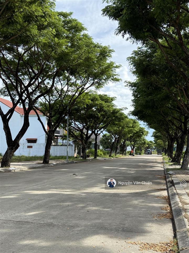 Chính chủ bán lô đất biệt thự a1 golden hill đông nam đẹp trai vip a1, ngang 7,5m gần công viên