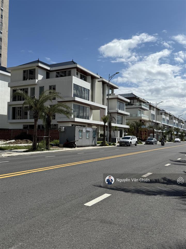 Bán lô đất biệt thự đường 15m xây tự do sổ sẵn view kênh 300m2 lô đẹp nhất khu lakeside