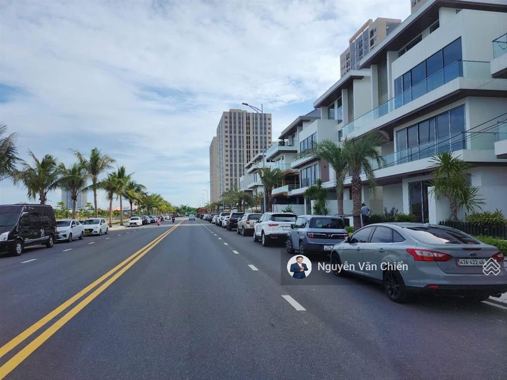 Bán lô đất biệt thự đường 15m xây tự do sổ sẵn view kênh 300m2 lô đẹp nhất khu lakeside