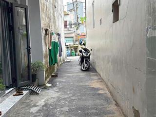 Nhà 1 trệt, 1 lửng, 2 lầu, hẻm đường 99, tây hoà, tp thủ đức nội thất cơ bản