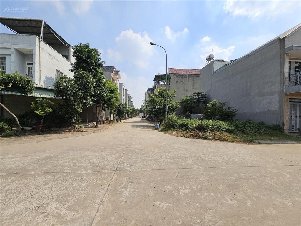 Đất 2 mặt tiền kdc sóng thần b ngay vincom 550 tp dĩ an, gần bên quân đoàn 4 và tp thủ đức