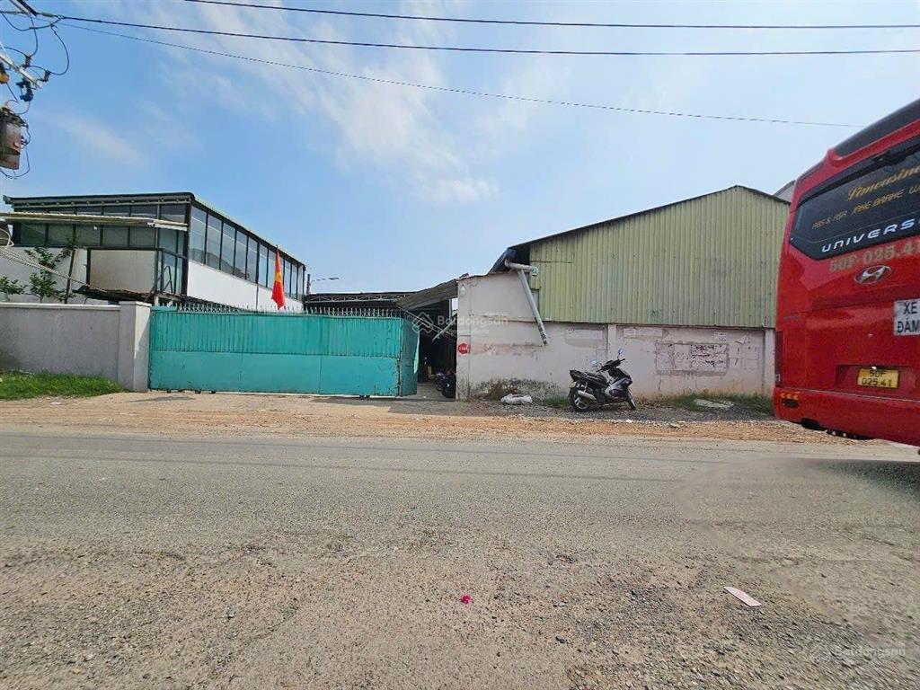 Nhà xưởng 3248.9m ngang 28m gần ngã tư bình thung p. tân đông hiệp tp. dĩ an