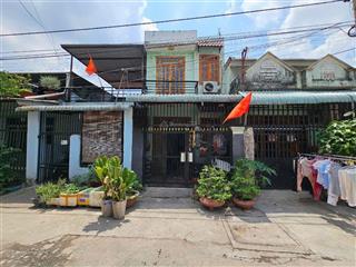 Nhà phố gần trung tâm y tế và chợ dĩ an 1