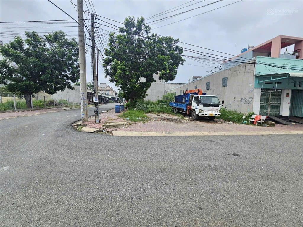 Đất 2 mặt tiền kdc đông an kế bên cổng chung cư bcons và kcn tân đông hiệp b dĩ an (tp hcm mới)