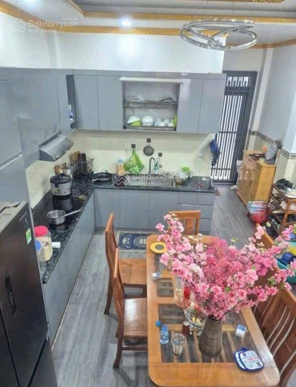 Nhà phố mặt tiền nguyễn thị khắp kdc hoàng hùng p. tân đông hiệp, dĩ an