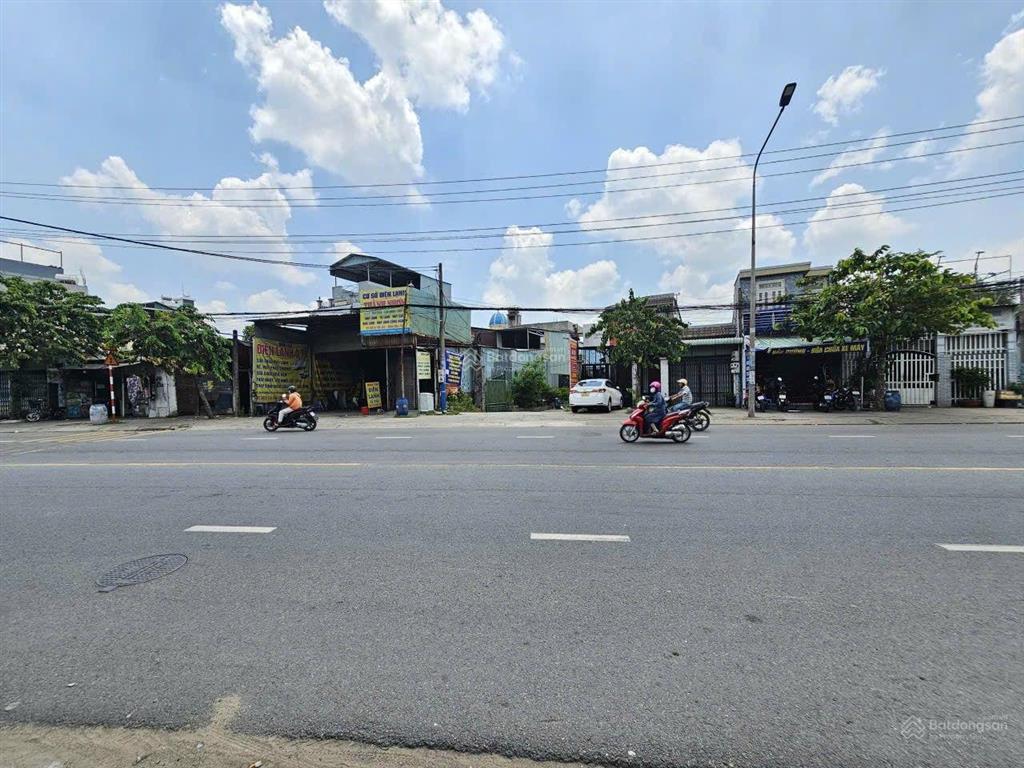 Nhà 453.3m2 (ngang 8.8m) mặt tiền kinh doanh đt 743b gần ngã 3 cây điệp p. tân đông hiệp dĩ an