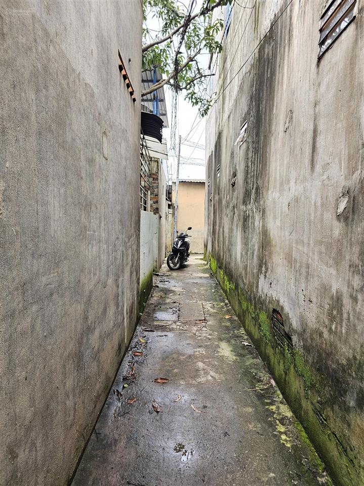 Nhà trọ 1 trệt 1lầu thu 20 triệu kdc đông an kế cổng kcn tân đông hiệp