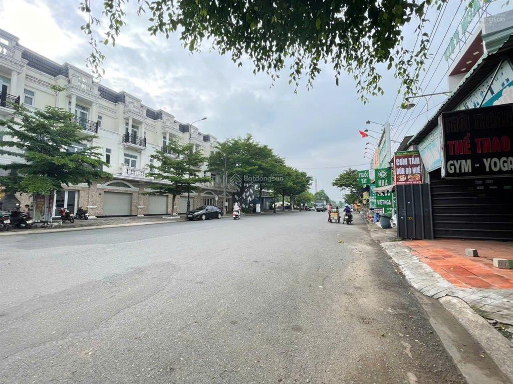 Nhà trọ 2 lầu thu 30 triệu/tháng, gần chợ thông dụng, phường an phú, tp thuận an