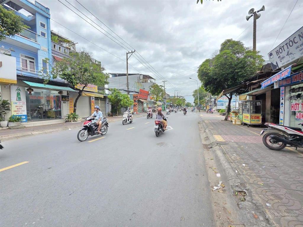 Nhà 84m ngang 6m mặt tiền sầm uất lý thường kiệt gần vincom 550 dĩ an và chợ xóm vắng