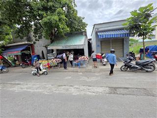 Nhà mặt tiền kinh doanh ngay cổng trường cấp 2 tân đông hiệp, p tân đông hiệp dĩ an