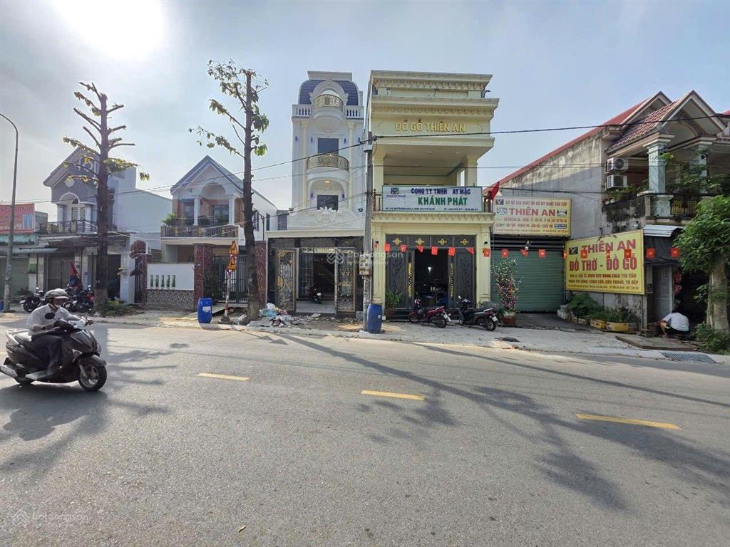 Nhà phố mới đẹp mặt tiền nguyễn đình chiểu gần làng đại học quốc gia tphcm và bigc go dĩ an