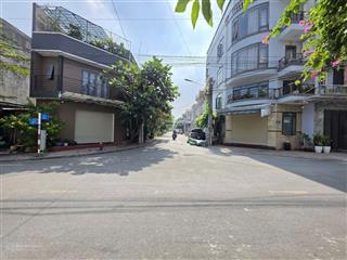 Nhà phố 2 mặt tiền trục chính kdc lê phong tân bình, phường tân bình, tp dĩ an.