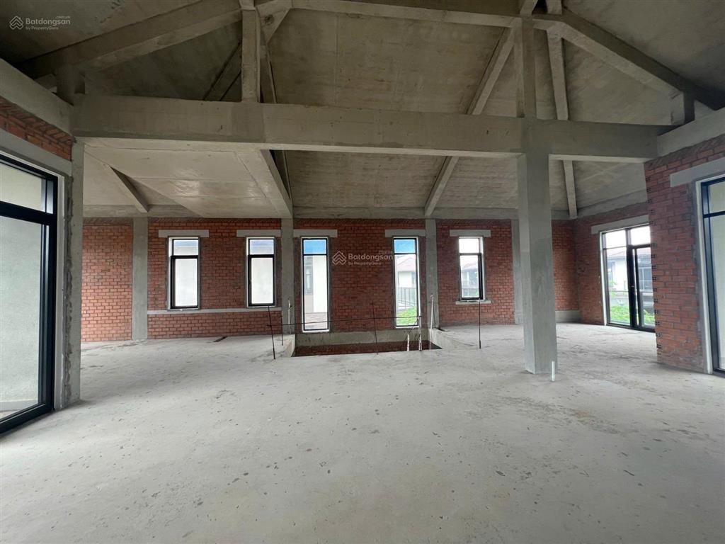 Bán dinh thự 560m2, 2 mt ven sông, giá 25 tỷ, cụm vip nhất rivera