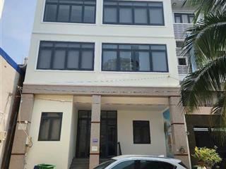 Bán căn hộ 5 tầng hoàng quốc việt, 22.9 tỷ, 170m2, 16pn có sẵn hđ thuê 60tr/th(720tr/năm)