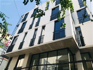 Bán toà nhà văn phòng mặt tiền hoa lan  q. phú nhuận diện tích 8 x 18m