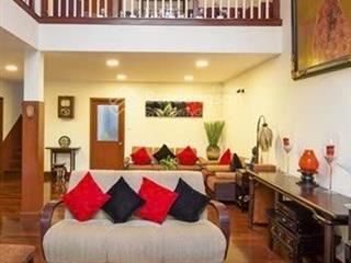Biệt thự vip ngay trung tâm quận phú nhuận. 10m x 11m, vuông vức.