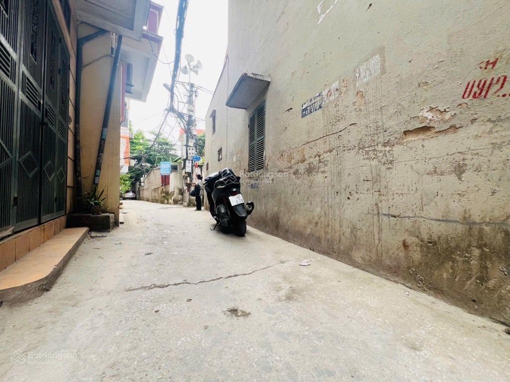 Ô tô đỗ cửa  2 mặt thoáng  ngõ thông  dòng tiền cao